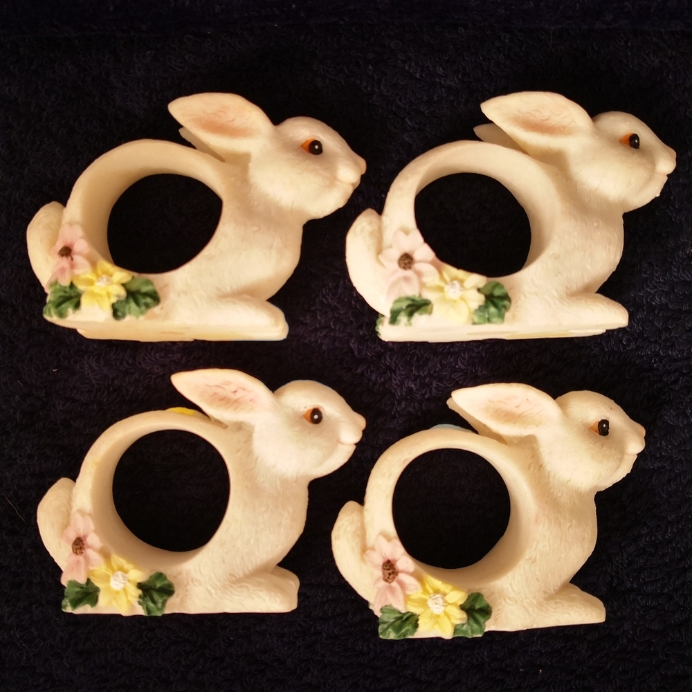 SALE Gorgeous Resin Bunny Napkin Rings - Picture 4 of 9